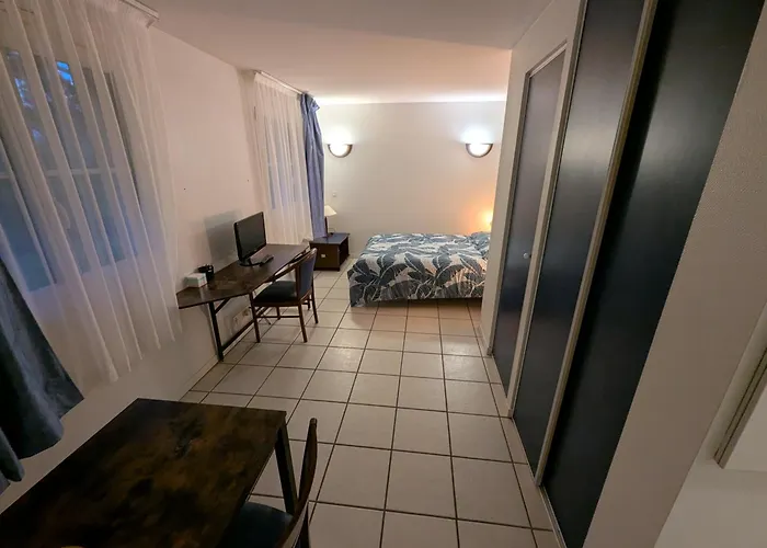 公寓 Dans Avec Piscine Exterieure 拉罗什波赛